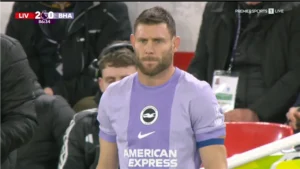 جماهير ليفربول تكرم جيمس ميلنر بتصفيق حار تقديرًا لقيادة اللاعب ومهنيته بعد رحيله إلى برايتون